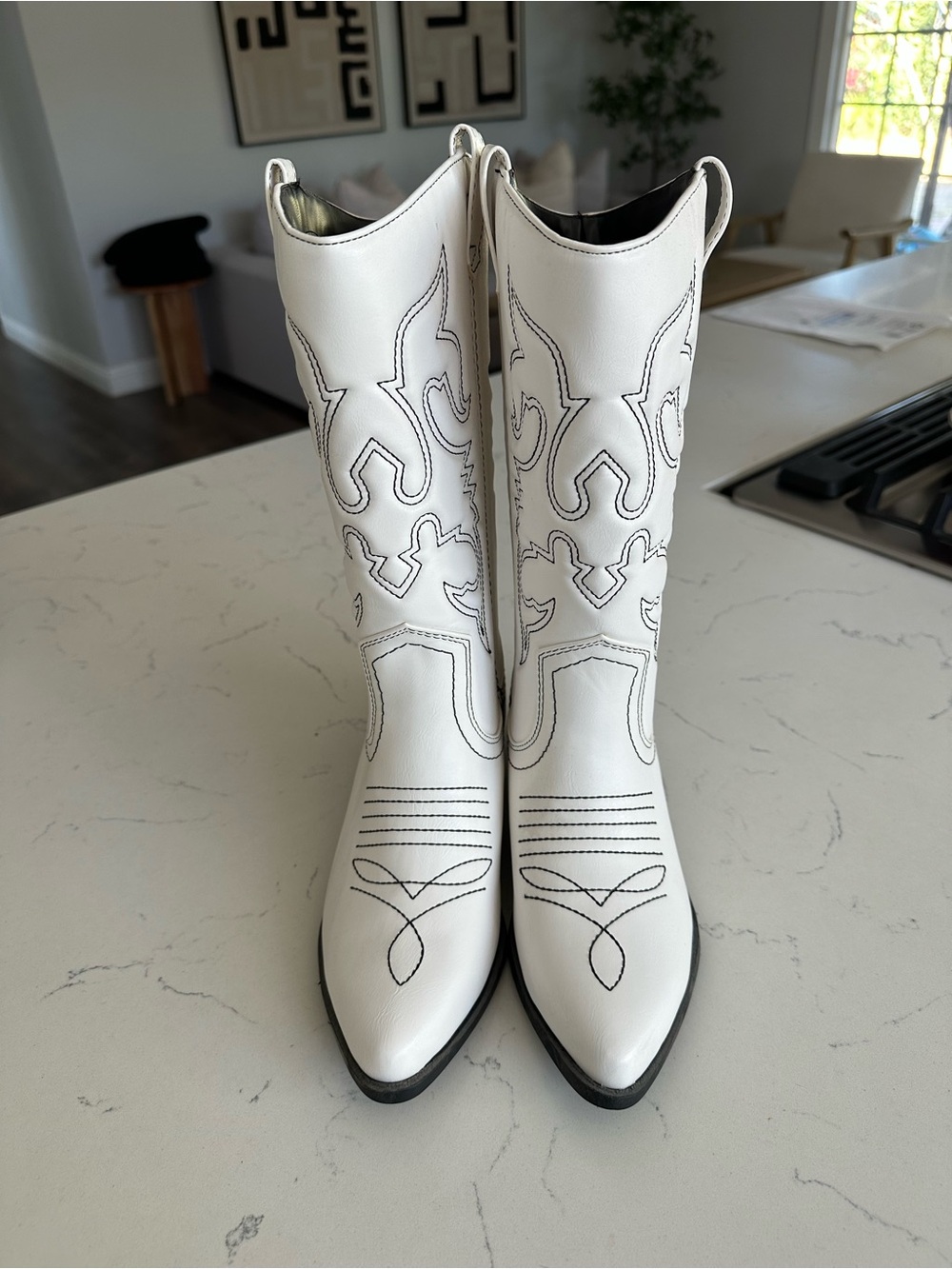 White Women's Western Cowboy Boots - Picture 2 of 3